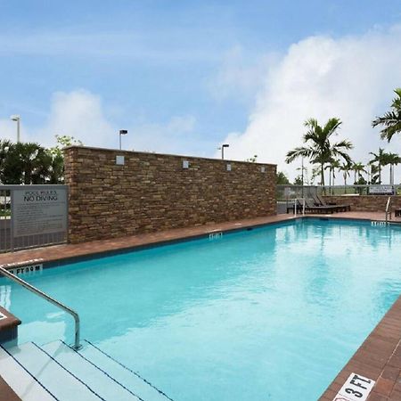 Fairfield Inn & Suites By Marriott Fort Lauderdale Pembroke Pines Εξωτερικό φωτογραφία